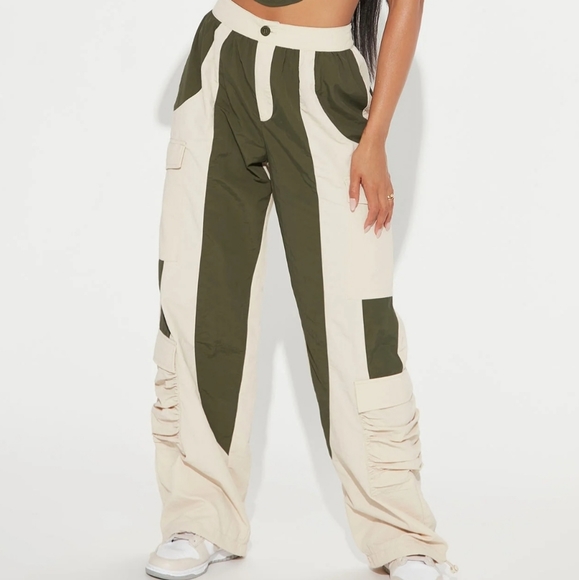 FN cargo pants w/ crop top set - Picture 3 of 5